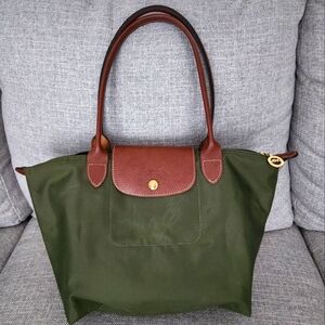 Lighly used Longchamp LiPliage handbag